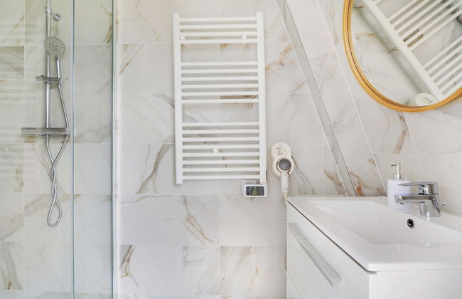 Exceptional Triplex With Terrace - Montmartre - Photo 9