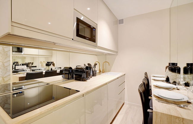 Cottage With 2 Rooms in Batignolles - Foto 15