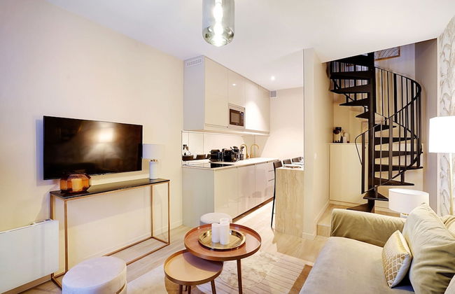 Cottage With 2 Rooms in Batignolles - Foto 13