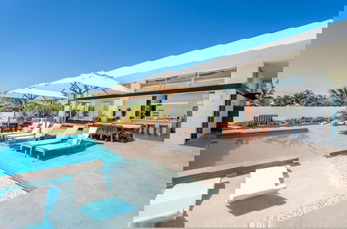 Foto 19 - Oceanside Vacation Villa With Hotel Amenities v10