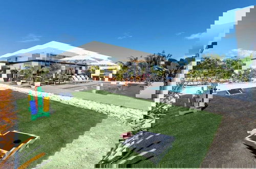 Foto 13 - Oceanside Vacation Villa With Hotel Amenities v10
