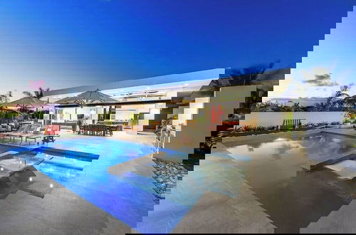 Foto 1 - Oceanside Vacation Villa With Hotel Amenities v10