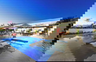 Foto 1 - Oceanside Vacation Villa With Hotel Amenities v10