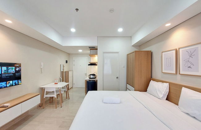 Good Deal and Strategic Studio at Podomoro City Deli Medan Apartment - Foto 4