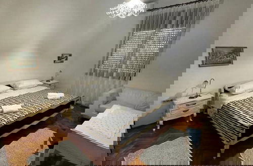 Photo 2 - Beachfront Spacious Apartment With Terrace