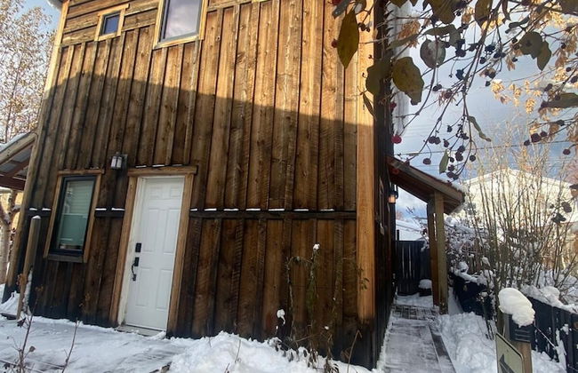 Downtown Whitehorse - Treehouse - Foto 24