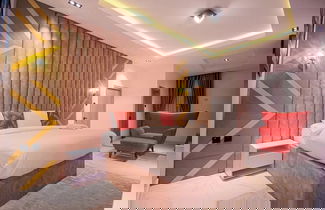 Foto 3 - Benin City Blissful Apartment - Cozy 2BR Retreat