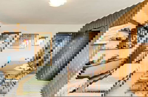 Foto 38 - Beautiful Apartment In Residential Complex