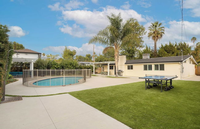 West Valley by Avantstay Large Yard w/ Pool! - Photo 31