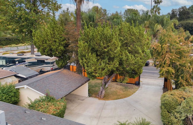 West Valley by Avantstay Large Yard w/ Pool! - Photo 41