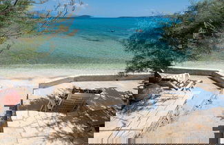 Foto 1 - Beachfront villa Mihovil w. beach access