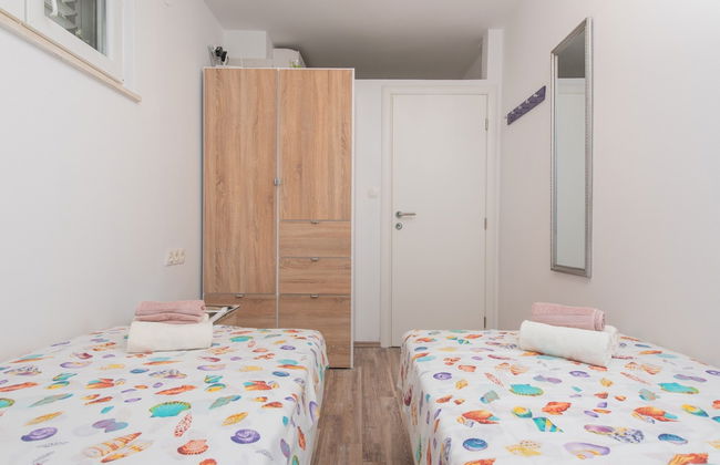 Beachfront villa Mihovil w. beach access - Foto 10