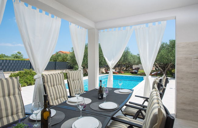 Beachfront villa Mihovil w. beach access - Foto 18