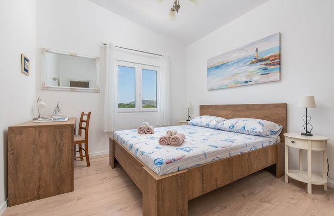 Beachfront villa Mihovil w. beach access - Foto 7