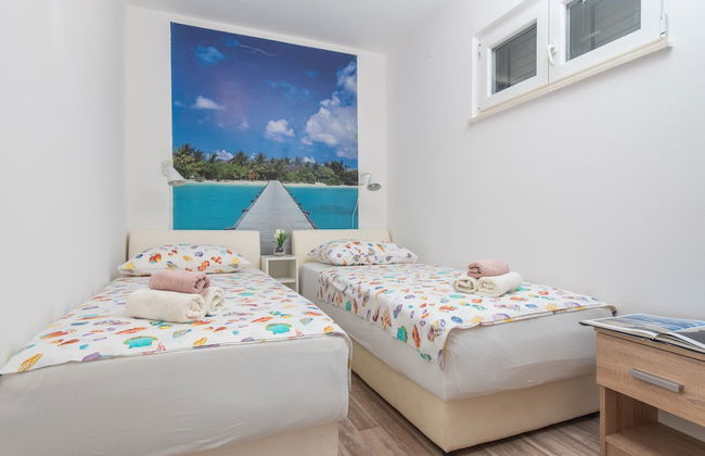 Beachfront villa Mihovil w. beach access - Foto 6