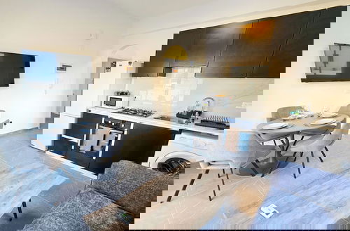 Photo 9 - La Magenta Apartments