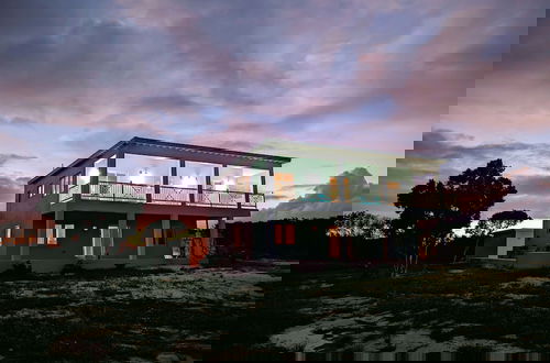 Foto 1 - Paradise Cove: Oceanfront Haven With Infinity Pool