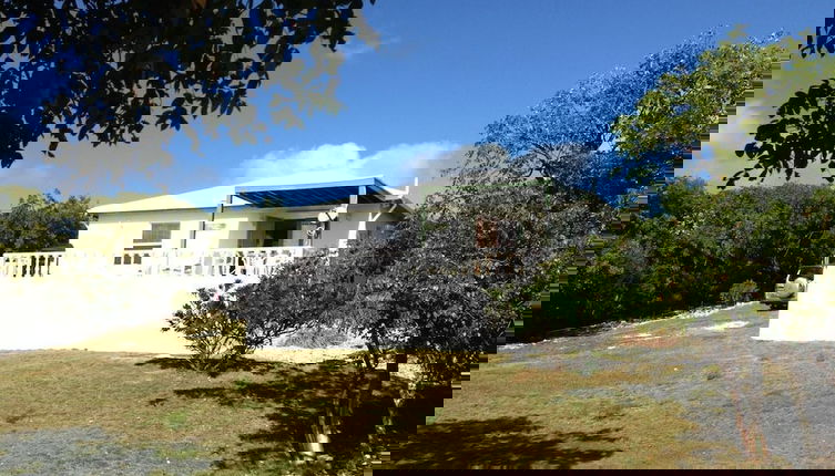 Foto 1 - Oceanfront Oasis: Elegant Estate With Spectacular Views