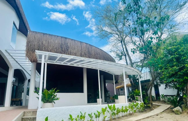 Na-Yah Beach Resorts - Photo 1