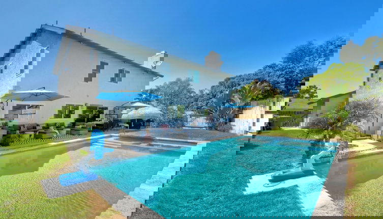 Foto 1 - Cali Life 4 BDR w/ Pool!