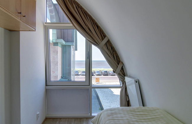 Luxury Apartment in a Residence Right on the Boulevard and the Beach - Foto 29