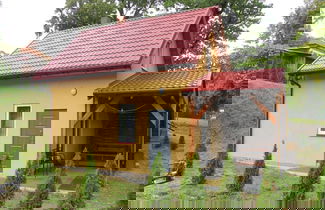 Foto 1 - Cottage With Fireplace, Right on the Lake, Ryn