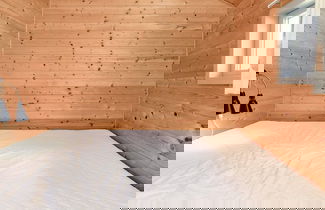 Foto 3 - Stunning Cabin in Camping Resort