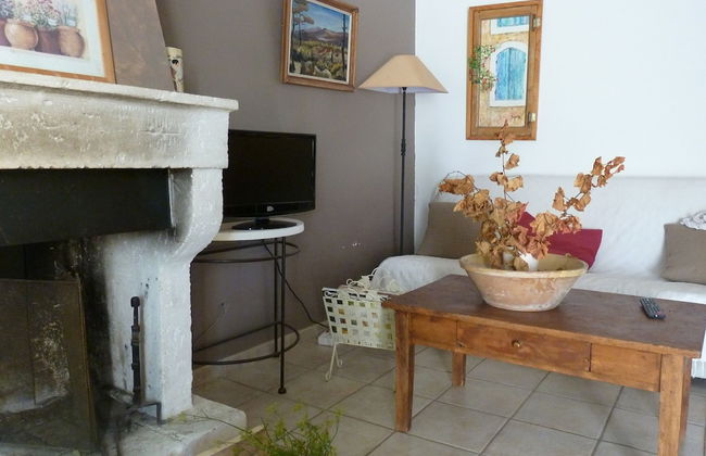 Charming Cottage in Oppede Amidst Vineyards - Foto 26