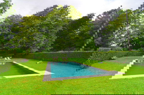 Foto 14 - Boutique Holiday Home in Gesves With Swimming Pool