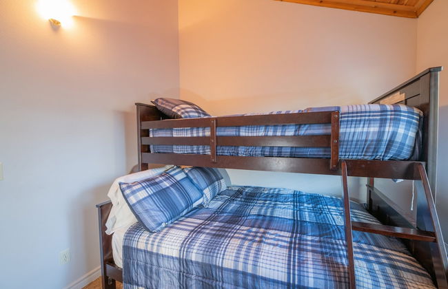 Brown Bear Lodge - Photo 5