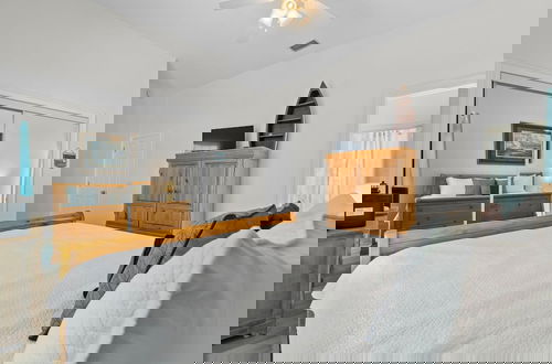 Foto 8 - Courageous Beach House Suite D