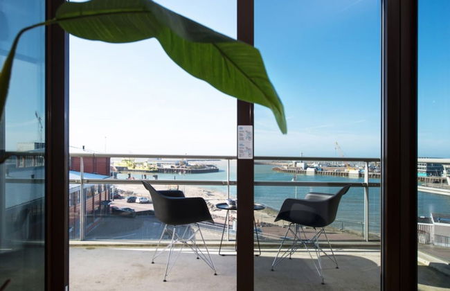 Two Room Apartment Overlooking the Harbor - Foto 76