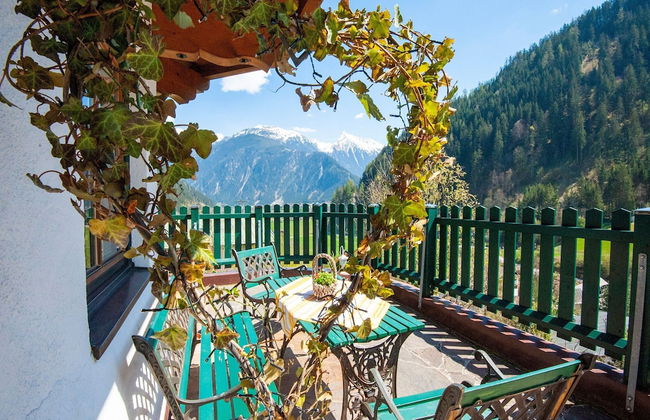 Comfortable Apartment in Mayrhofen With Garden - Foto 1