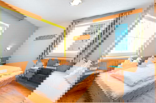 Foto 21 - Large Holiday Apartment With Large Balcony in Kappl