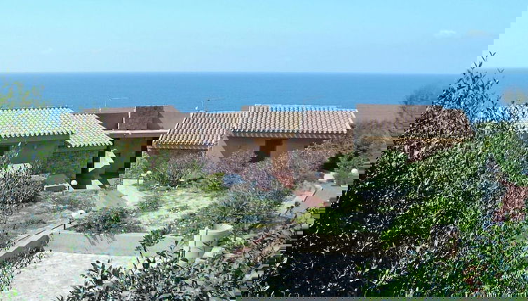 Photo 1 - Apartment in Costa Paradiso With Garden Furniture