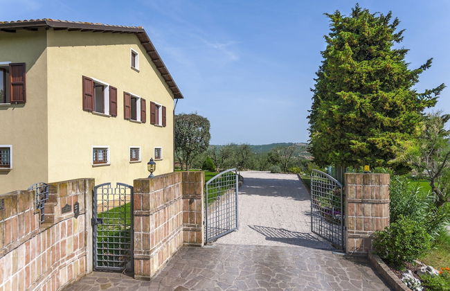 Inviting Holiday Home in San Costanzo With Swimming Pool - Foto 3