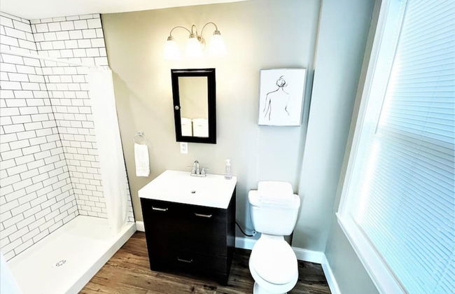 The Loft at Park Place - 3rd Floor Walk up King and Queen Beds Fast Wifi and Free Coffee - Foto 5