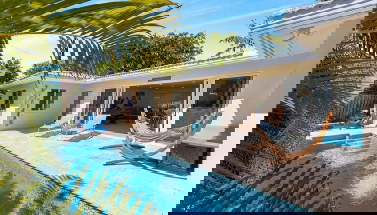 Foto 1 - Walking Distance to the Beach 3Br House With Pool
