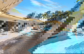 Foto 2 - Walking Distance to the Beach 3Br House With Pool