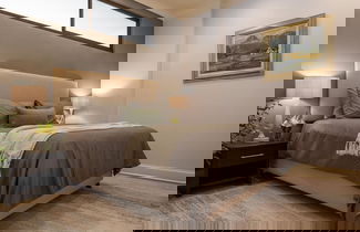 Foto 2 - Cozy Corner Apartment