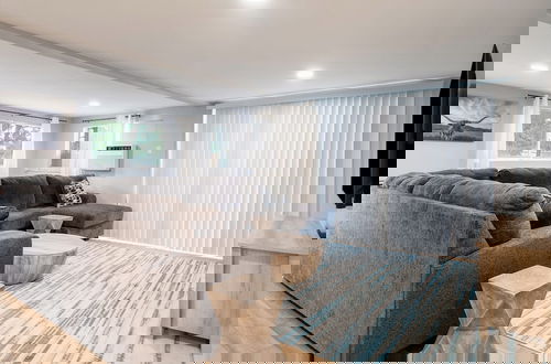 Photo 9 - Upstay - Bungalow w Games Golf Fire and Patio