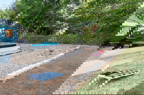 Photo 5 - Upstay - Bungalow w Games Golf Fire and Patio