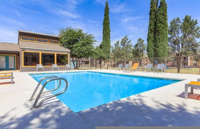 Midland Condo With Pool - Foto 15