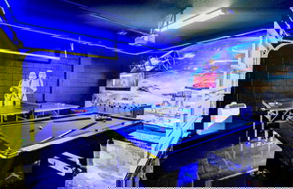 Foto 1 - Upstay - 18-guest Mansion w Pool Games Cinema
