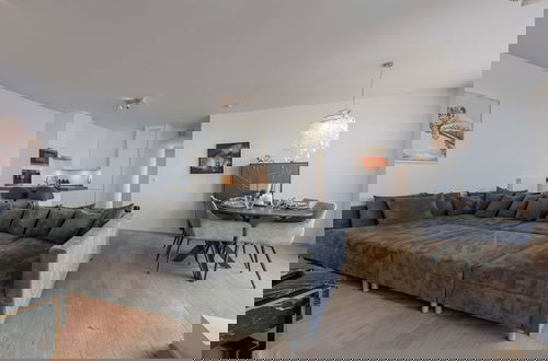 Foto 8 - Modern Antwerp Apartment With City Views 2 Bedrooms