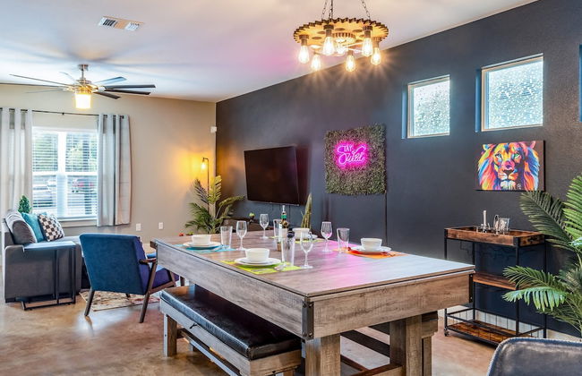 Upstay - East Austin Home w Yard Games Fire Pit - Foto 1