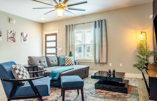 Upstay - East Austin Home w Yard Games Fire Pit - Foto 5