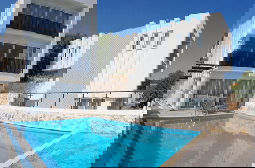 Foto 1 - Private Pool Garden Villa- All Rooms w AC