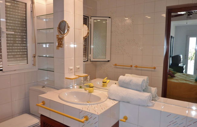 Charming Holiday Home Near Seabeach in La Cala de Mijas With Private Terrace - Foto 31