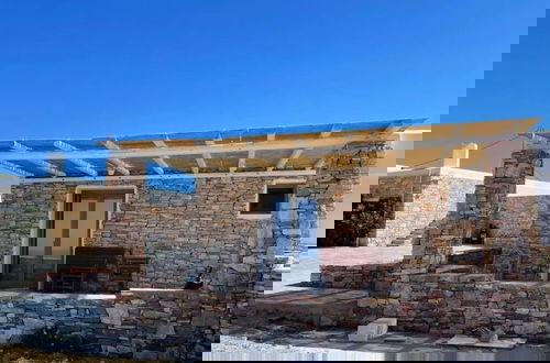 Photo 15 - Rustic Stone House in the Heart of Folegandros